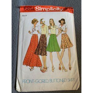 Simplicity 6814 Vintage Sewing Pattern Front-Gored Buttoned Skirt Size 10 1975